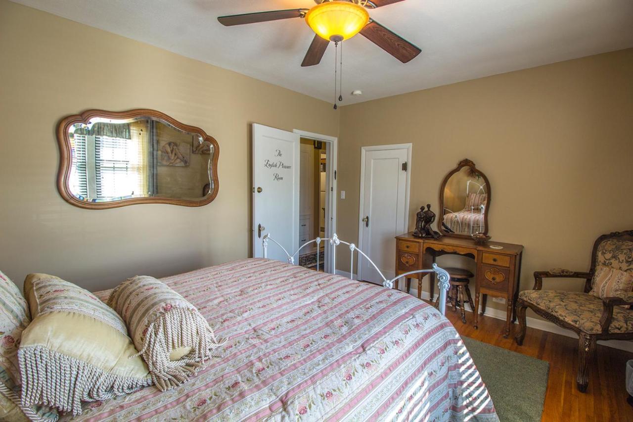 The Foxtrot Inn Ava Chambre photo
